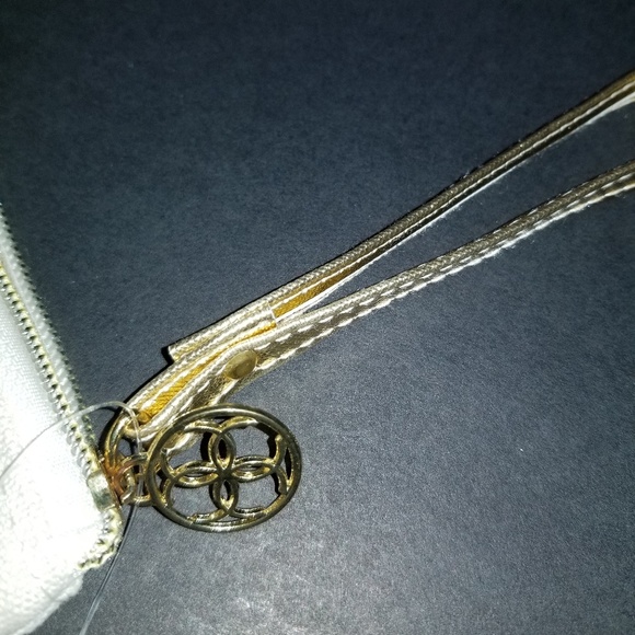 Definition of Fabulous Canvas Makeup Clutch - Picture 4 of 6